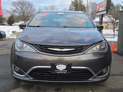 Used 2017  Chrysler Pacifica Hybrid 4d Wagon Touring Plus at Joshua Motor Company near Pennsauken&comma; NJ