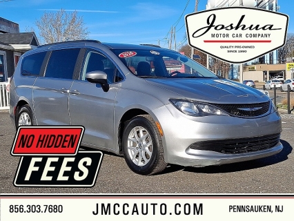 2020 Chrysler Voyager's photo