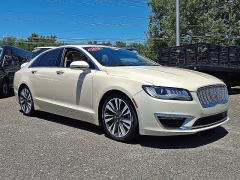 Used 2018  Lincoln MKZ 4d Sedan FWD Reserve at Joshua Motor Company near Pennsauken&comma; NJ