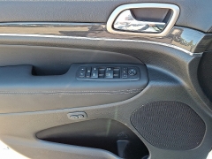 Used 2015  Jeep Grand Cherokee 4d SUV 4WD Overland at Joshua Motor Company near Pennsauken, NJ