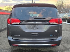 Used 2017  Chrysler Pacifica Hybrid 4d Wagon Touring Plus at Joshua Motor Company near Pennsauken&comma; NJ