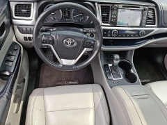 Used 2014 Toyota Highlander AWD 4dr V6 XLE (Natl) at Joshua Motor Company near Pennsauken, NJ