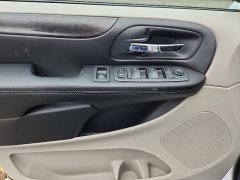 Used 2018  Dodge Grand Caravan 4d Wagon SE at Joshua Motor Company near Pennsauken&comma; NJ