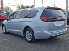 Used 2023  Chrysler Pacifica Touring L FWD at Joshua Motor Company near Pennsauken&comma; NJ