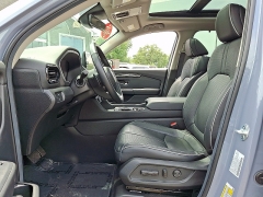 Used 2025  Honda Pilot Elite AWD at Joshua Motor Company near Pennsauken&comma; NJ