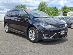 Used 2017 Chrysler Pacifica 4d Wagon Touring-L Plus at Joshua Motor Company near Pennsauken, NJ