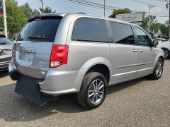 Used 2017  Dodge Grand Caravan 4d Wagon SXT at Joshua Motor Company near Pennsauken&comma; NJ