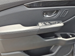 Used 2025  Honda Pilot Elite AWD at Joshua Motor Company near Pennsauken&comma; NJ