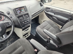 Used 2018  Dodge Grand Caravan 4d Wagon SE at Joshua Motor Company near Pennsauken&comma; NJ