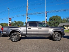 Used 2017  Toyota Tacoma TRD Off Road Double Cab 6' Bed V6 4x4 AT &lpar;Natl&rpar; at Joshua Motor Company near Pennsauken&comma; NJ