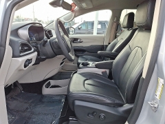 Used 2023  Chrysler Pacifica Touring L FWD at Joshua Motor Company near Pennsauken&comma; NJ