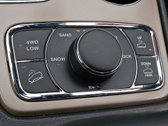 Used 2017  Jeep Grand Cherokee 4d SUV 4WD Overland at Joshua Motor Company near Pennsauken&comma; NJ