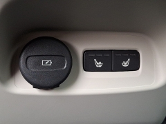 Used 2025  Volvo XC40 B5 AWD Plus Dark Theme at Joshua Motor Company near Pennsauken&comma; NJ