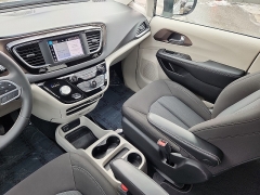 Used 2022  Chrysler Voyager LX FWD at Joshua Motor Company near Pennsauken&comma; NJ