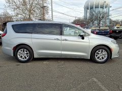 Used 2023  Chrysler Pacifica Touring L FWD at Joshua Motor Company near Pennsauken&comma; NJ