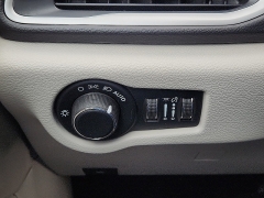 Used 2022  Chrysler Voyager LX FWD at Joshua Motor Company near Pennsauken&comma; NJ