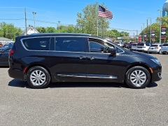 Used 2018  Chrysler Pacifica 4d Wagon Touring L at Joshua Motor Company near Pennsauken&comma; NJ