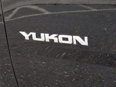 Used 2017  GMC Yukon 4d SUV 4WD SLT at Joshua Motor Company near Pennsauken, NJ