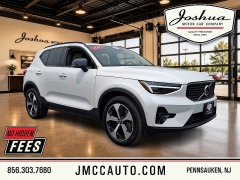  2025 Volvo XC40 B5 AWD Plus Dark Theme at Joshua Motor Company near Pennsauken&comma; NJ
