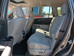 Used 2017  Honda Pilot 4d SUV AWD EX-L at Joshua Motor Company near Pennsauken&comma; NJ