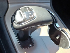 Used 2015  Jeep Grand Cherokee 4d SUV 4WD Overland at Joshua Motor Company near Pennsauken, NJ