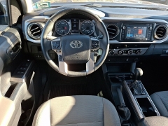 Used 2017  Toyota Tacoma TRD Off Road Double Cab 6' Bed V6 4x4 AT &lpar;Natl&rpar; at Joshua Motor Company near Pennsauken&comma; NJ