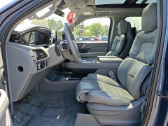Used 2019  Lincoln Navigator L 4d SUV 4WD Reserve at Joshua Motor Company near Pennsauken&comma; NJ