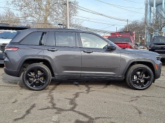 Used 2023  Jeep Grand Cherokee Laredo X 4x4 at Joshua Motor Company near Pennsauken&comma; NJ
