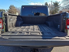 Used 2021  Jeep Gladiator Overland 4x4 at Joshua Motor Company near Pennsauken, NJ