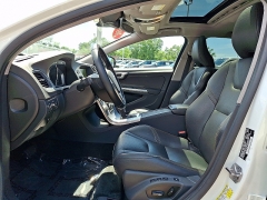 Used 2017  Volvo V60 Cross Country 4d Wagon AWD T5 Platinum at Joshua Motor Company near Pennsauken&comma; NJ