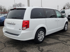 Used 2018  Dodge Grand Caravan 4d Wagon SE at Joshua Motor Company near Pennsauken&comma; NJ