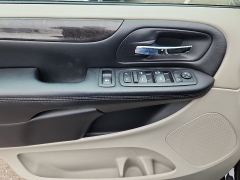 Used 2019  Dodge Grand Caravan SE Wagon at Joshua Motor Company near Pennsauken&comma; NJ