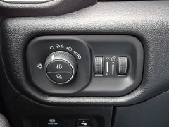 Used 2019  Ram 1500 4WD Crew Cab Big Horn&sol;Lone Star at Joshua Motor Company near Pennsauken&comma; NJ