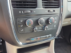 Used 2017  Dodge Grand Caravan 4d Wagon SXT at Joshua Motor Company near Pennsauken&comma; NJ