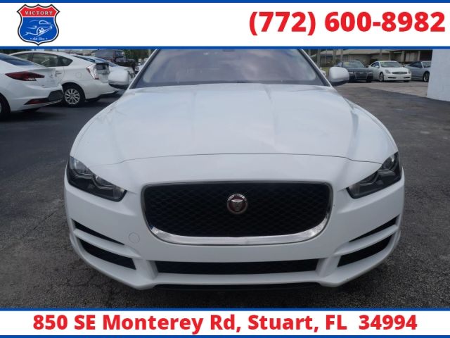 2018 Jaguar XE Base photo 3