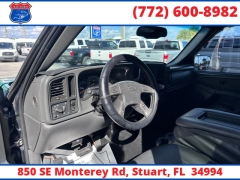 Used 2003  Chevrolet Avalanche 1500 SUV RWD at Victory Auto Store near Stuart, FL