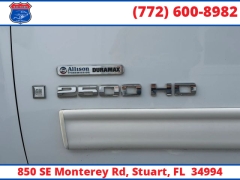 Used 2009  GMC Sierra 2500HD 4WD Crew Cab 153" SLT at Victory Auto Store near Stuart&comma; FL