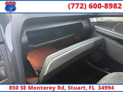Used 2018  Ford Explorer 4d SUV 4WD XLT at Victory Auto Store near Stuart&comma; FL