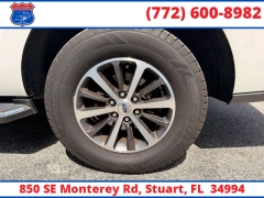 Used 2020  Ford Expedition Max 4d SUV 4WD XLT at Victory Auto Store near Stuart&comma; FL