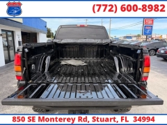 Used 2006  GMC Sierra 2500HD Crew Cab 153" WB 4WD SLE1 at Victory Auto Store near Stuart&comma; FL