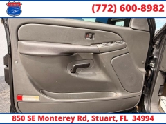 Used 2006  GMC Sierra 2500HD Crew Cab 153" WB 4WD SLE1 at Victory Auto Store near Stuart&comma; FL
