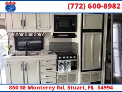 Used 2021  Ford E-Series Cutaway E-450 DRW WB at Victory Auto Store near Stuart&comma; FL