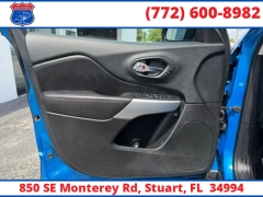 Used 2018  Jeep Cherokee Trailhawk 4x4 at Victory Auto Store near Stuart&comma; FL