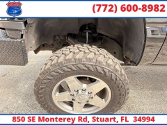 Used 2006  GMC Sierra 2500HD Crew Cab 153" WB 4WD SLE1 at Victory Auto Store near Stuart&comma; FL