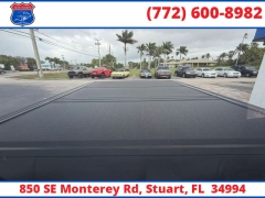 Used 2017  Toyota Tundra 4WD Double Cab 6&period;5' Bed 5&period;7L FFV &lpar;Natl&rpar; at Victory Auto Store near Stuart&comma; FL