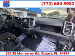 Used 2019  Ram 2500 Big Horn 4x4 Crew Cab 6'4" Box at Victory Auto Store near Stuart&comma; FL