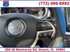 Used 2018  Jeep Cherokee Trailhawk 4x4 at Victory Auto Store near Stuart&comma; FL