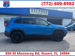 Used 2018  Jeep Cherokee 4d SUV 4WD Trailhawk V6 at Victory Auto Store near Stuart&comma; FL
