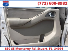 Used 2013  Nissan Frontier 4WD Crew Cab SWB Auto SL at Victory Auto Store near Stuart&comma; FL