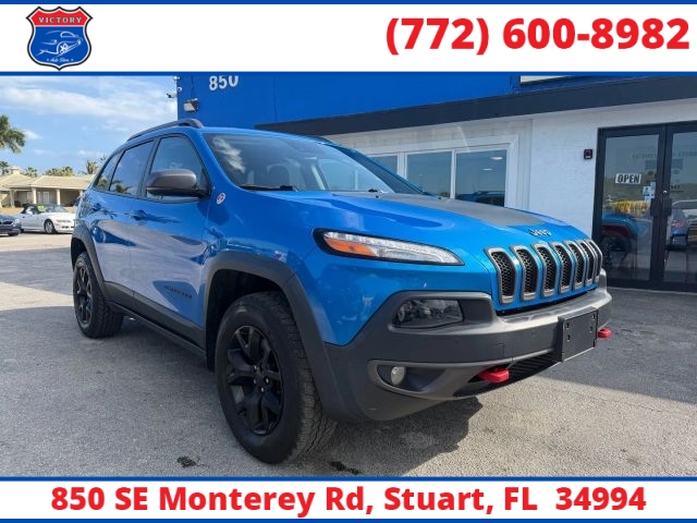 Used 2018  Jeep Cherokee 4d SUV 4WD Trailhawk V6 at Victory Auto Store near Stuart&comma; FL
